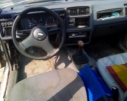 Белый Форд Сиерра, объемом двигателя 2 л и пробегом 410 тыс. км за 1000 $, фото 7 на Automoto.ua