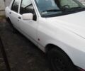 Білий Форд Сієрра, об'ємом двигуна 1.8 л та пробігом 300 тис. км за 710 $, фото 5 на Automoto.ua