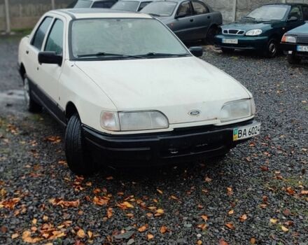 Белый Форд Сиерра, объемом двигателя 2 л и пробегом 250 тыс. км за 800 $, фото 1 на Automoto.ua