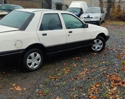 Белый Форд Сиерра, объемом двигателя 2 л и пробегом 250 тыс. км за 800 $, фото 2 на Automoto.ua