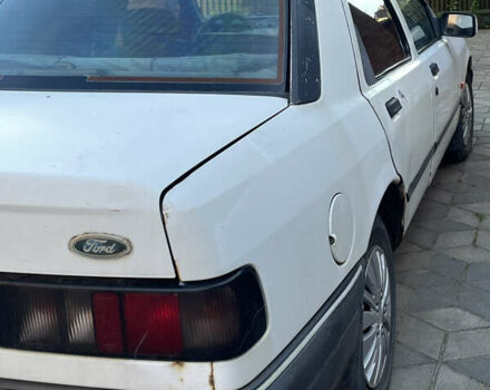 Белый Форд Сиерра, объемом двигателя 0 л и пробегом 350 тыс. км за 901 $, фото 1 на Automoto.ua