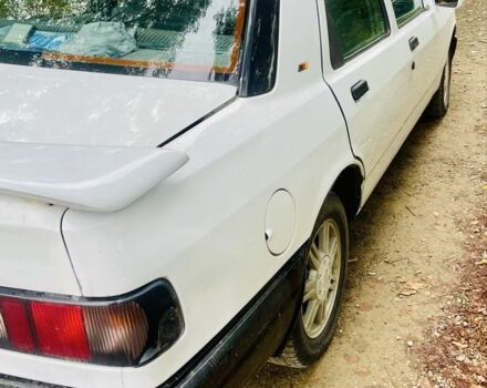 Белый Форд Сиерра, объемом двигателя 2 л и пробегом 2 тыс. км за 1350 $, фото 3 на Automoto.ua