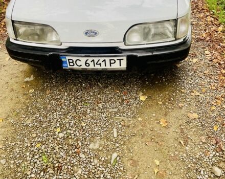 Белый Форд Сиерра, объемом двигателя 2 л и пробегом 2 тыс. км за 1350 $, фото 1 на Automoto.ua