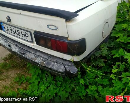 Белый Форд Сиерра, объемом двигателя 2 л и пробегом 350 тыс. км за 350 $, фото 5 на Automoto.ua