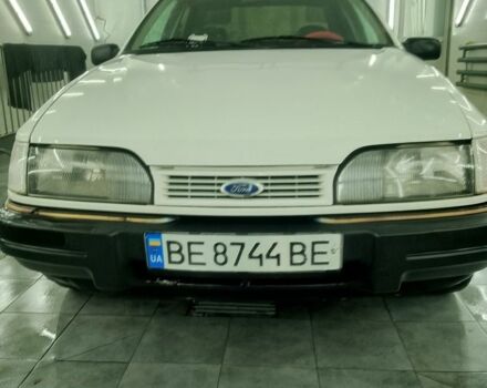 Білий Форд Сієрра, об'ємом двигуна 2 л та пробігом 67 тис. км за 1500 $, фото 1 на Automoto.ua