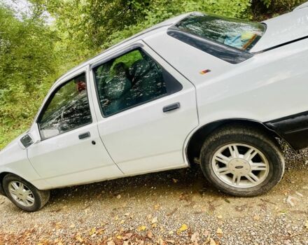 Белый Форд Сиерра, объемом двигателя 2 л и пробегом 2 тыс. км за 1350 $, фото 2 на Automoto.ua