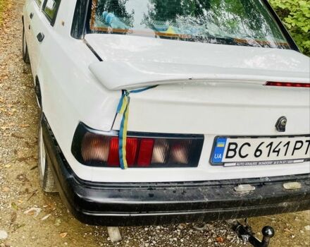 Белый Форд Сиерра, объемом двигателя 2 л и пробегом 2 тыс. км за 1350 $, фото 5 на Automoto.ua