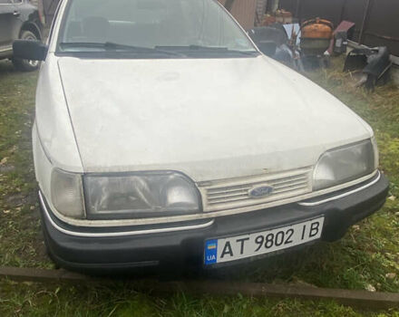 Белый Форд Сиерра, объемом двигателя 1.6 л и пробегом 45 тыс. км за 1750 $, фото 6 на Automoto.ua
