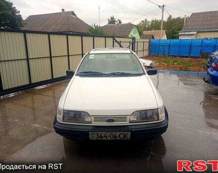Белый Форд Сиерра, объемом двигателя 2 л и пробегом 60 тыс. км за 1350 $, фото 2 на Automoto.ua