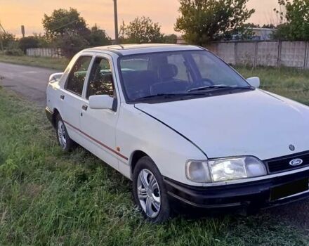 Белый Форд Сиерра, объемом двигателя 1.8 л и пробегом 88 тыс. км за 1300 $, фото 2 на Automoto.ua