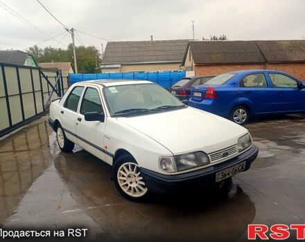 Белый Форд Сиерра, объемом двигателя 2 л и пробегом 60 тыс. км за 1350 $, фото 1 на Automoto.ua