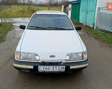 Білий Форд Сієрра, об'ємом двигуна 2 л та пробігом 300 тис. км за 570 $, фото 4 на Automoto.ua
