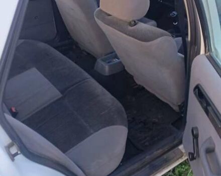 Белый Форд Сиерра, объемом двигателя 1.8 л и пробегом 88 тыс. км за 1300 $, фото 9 на Automoto.ua