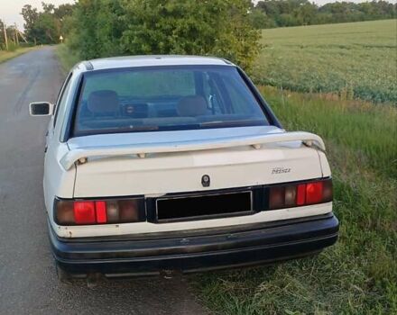 Белый Форд Сиерра, объемом двигателя 1.8 л и пробегом 88 тыс. км за 1300 $, фото 5 на Automoto.ua