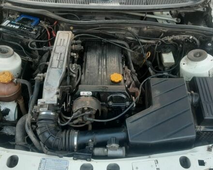 Білий Форд Сієрра, об'ємом двигуна 2 л та пробігом 100 тис. км за 620 $, фото 12 на Automoto.ua