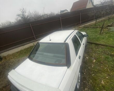 Белый Форд Сиерра, объемом двигателя 1.6 л и пробегом 45 тыс. км за 1750 $, фото 4 на Automoto.ua