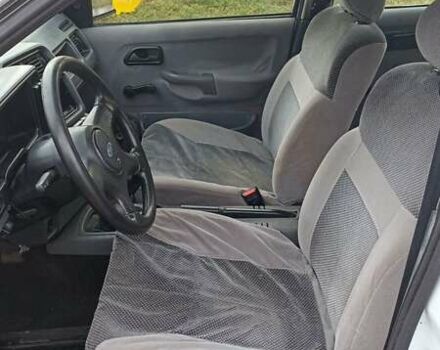 Белый Форд Сиерра, объемом двигателя 2 л и пробегом 300 тыс. км за 570 $, фото 6 на Automoto.ua