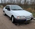 Белый Форд Сиерра, объемом двигателя 1.8 л и пробегом 76 тыс. км за 1200 $, фото 1 на Automoto.ua