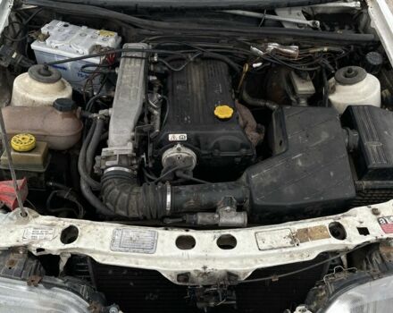 Белый Форд Сиерра, объемом двигателя 2 л и пробегом 52 тыс. км за 850 $, фото 5 на Automoto.ua