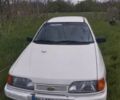 Белый Форд Сиерра, объемом двигателя 2 л и пробегом 130 тыс. км за 800 $, фото 1 на Automoto.ua