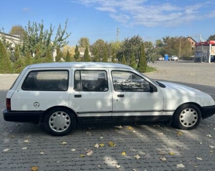 Белый Форд Сиерра, объемом двигателя 1.6 л и пробегом 1 тыс. км за 450 $, фото 6 на Automoto.ua