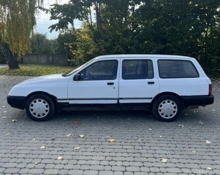 Белый Форд Сиерра, объемом двигателя 1.6 л и пробегом 1 тыс. км за 450 $, фото 3 на Automoto.ua