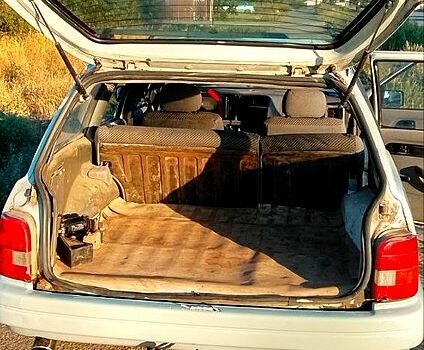 Форд Сиерра 1987 в Днепре (Днепропетровске) на Automoto.ua Белый Форд Сиерра, объемом двигателя 2 л и пробегом 148 тыс. км за 836 $, фото 3 на Automoto.ua