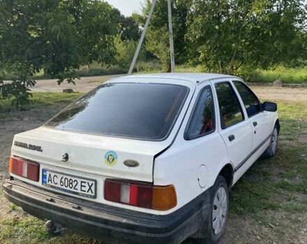 Білий Форд Сієрра, об'ємом двигуна 2 л та пробігом 225 тис. км за 850 $, фото 1 на Automoto.ua