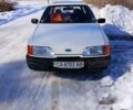 Белый Форд Сиерра, объемом двигателя 2 л и пробегом 200 тыс. км за 696 $, фото 1 на Automoto.ua