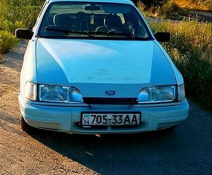 Форд Сиерра 1987 в Днепре (Днепропетровске) на Automoto.ua Белый Форд Сиерра, объемом двигателя 2 л и пробегом 148 тыс. км за 836 $, фото 1 на Automoto.ua