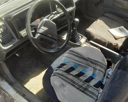 Белый Форд Сиерра, объемом двигателя 2.3 л и пробегом 200 тыс. км за 1000 $, фото 4 на Automoto.ua