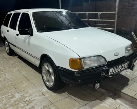 Белый Форд Сиерра, объемом двигателя 1.8 л и пробегом 300 тыс. км за 550 $, фото 1 на Automoto.ua