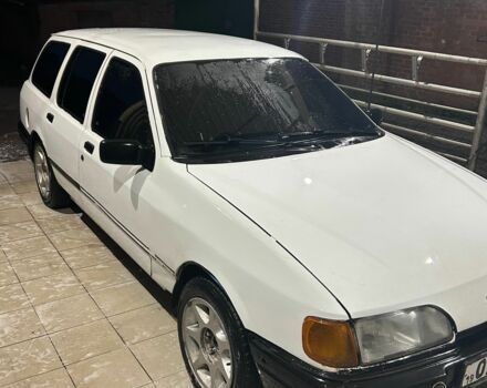 Белый Форд Сиерра, объемом двигателя 1.8 л и пробегом 300 тыс. км за 550 $, фото 3 на Automoto.ua