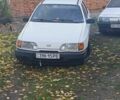Белый Форд Сиерра, объемом двигателя 2 л и пробегом 1000 тыс. км за 475 $, фото 1 на Automoto.ua