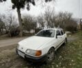 Белый Форд Сиерра, объемом двигателя 1.6 л и пробегом 300 тыс. км за 800 $, фото 1 на Automoto.ua