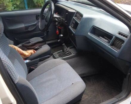 Білий Форд Сієрра, об'ємом двигуна 1.8 л та пробігом 330 тис. км за 1000 $, фото 8 на Automoto.ua