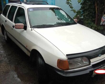 Білий Форд Сієрра, об'ємом двигуна 1.8 л та пробігом 330 тис. км за 1000 $, фото 1 на Automoto.ua