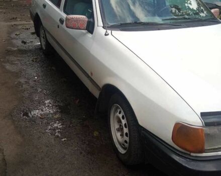 Білий Форд Сієрра, об'ємом двигуна 1.8 л та пробігом 330 тис. км за 1000 $, фото 13 на Automoto.ua