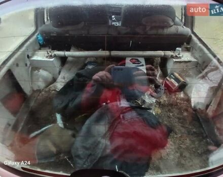 Білий Форд Сієрра, об'ємом двигуна 2 л та пробігом 200 тис. км за 1300 $, фото 8 на Automoto.ua