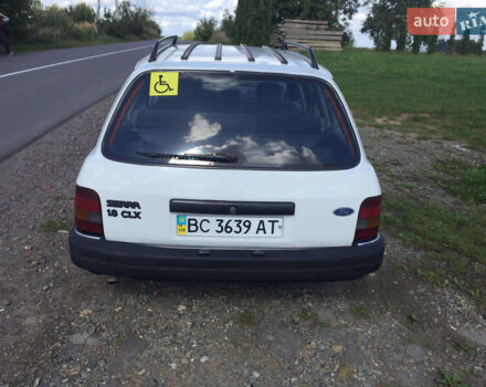 Белый Форд Сиерра, объемом двигателя 1.8 л и пробегом 82 тыс. км за 2400 $, фото 4 на Automoto.ua