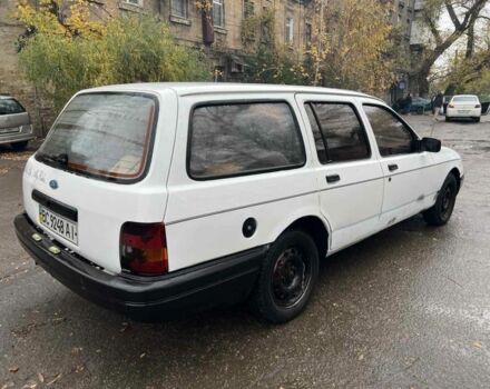 Білий Форд Сієрра, об'ємом двигуна 1.8 л та пробігом 250 тис. км за 550 $, фото 16 на Automoto.ua