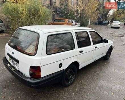 Белый Форд Сиерра, объемом двигателя 1.8 л и пробегом 250 тыс. км за 550 $, фото 16 на Automoto.ua