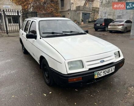 Белый Форд Сиерра, объемом двигателя 1.8 л и пробегом 250 тыс. км за 550 $, фото 12 на Automoto.ua