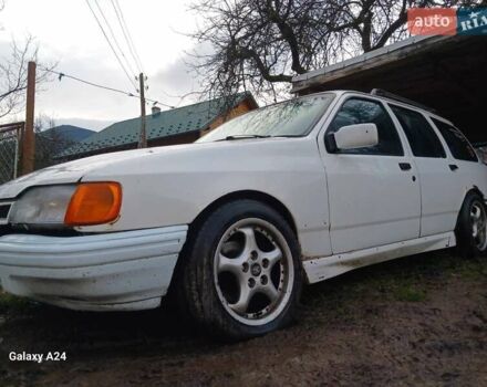 Білий Форд Сієрра, об'ємом двигуна 2 л та пробігом 200 тис. км за 1300 $, фото 1 на Automoto.ua