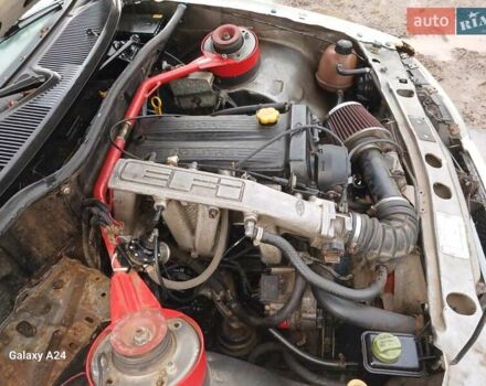 Білий Форд Сієрра, об'ємом двигуна 2 л та пробігом 200 тис. км за 1300 $, фото 3 на Automoto.ua