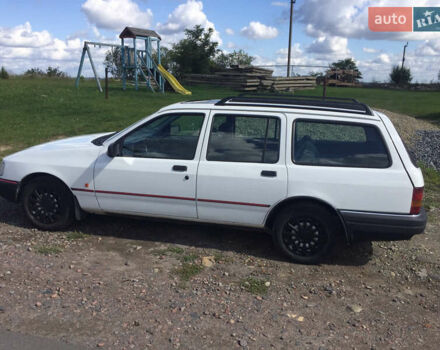 Белый Форд Сиерра, объемом двигателя 1.8 л и пробегом 82 тыс. км за 2400 $, фото 5 на Automoto.ua