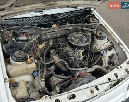 Белый Форд Сиерра, объемом двигателя 1.8 л и пробегом 250 тыс. км за 550 $, фото 3 на Automoto.ua