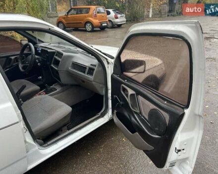 Белый Форд Сиерра, объемом двигателя 1.8 л и пробегом 250 тыс. км за 550 $, фото 5 на Automoto.ua