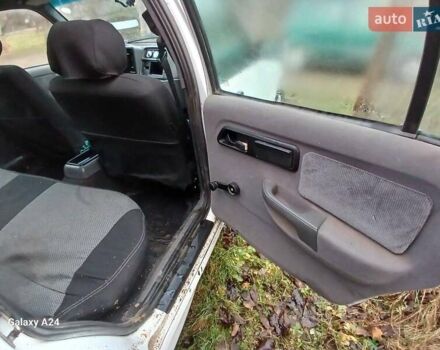 Білий Форд Сієрра, об'ємом двигуна 2 л та пробігом 200 тис. км за 1300 $, фото 13 на Automoto.ua