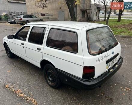 Белый Форд Сиерра, объемом двигателя 1.8 л и пробегом 250 тыс. км за 550 $, фото 18 на Automoto.ua